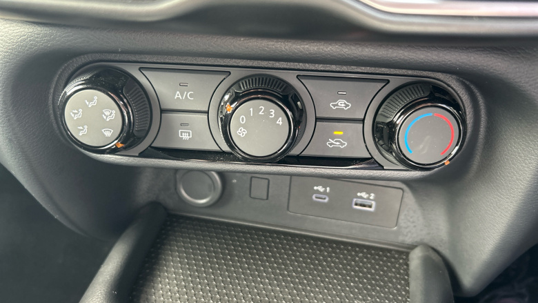 Nissan Juke 1.0 DiG-T Acenta Premium 5dr Petrol Hatchback